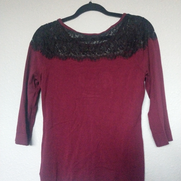 Medium maroon sweater with laced top, Express - Picture 3 of 4